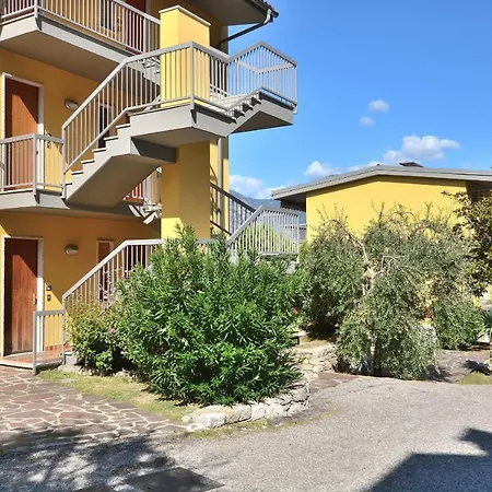 La Perla With Pool Apartment